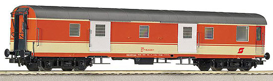 Baggage car<br /><a href='images/pictures/Roco/64265.jpg' target='_blank'>Full size image</a>